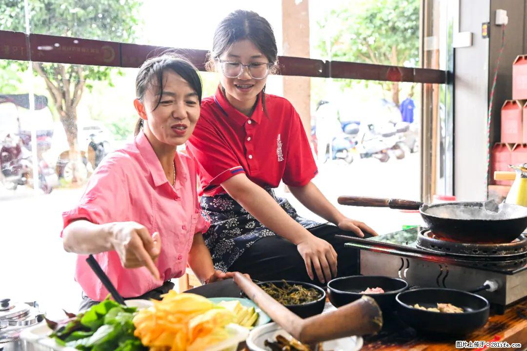 全网追的“扁担女孩”,找了一份暑假工,时薪12元 - 常州生活资讯 - 常州28生活网 cz.28life.com